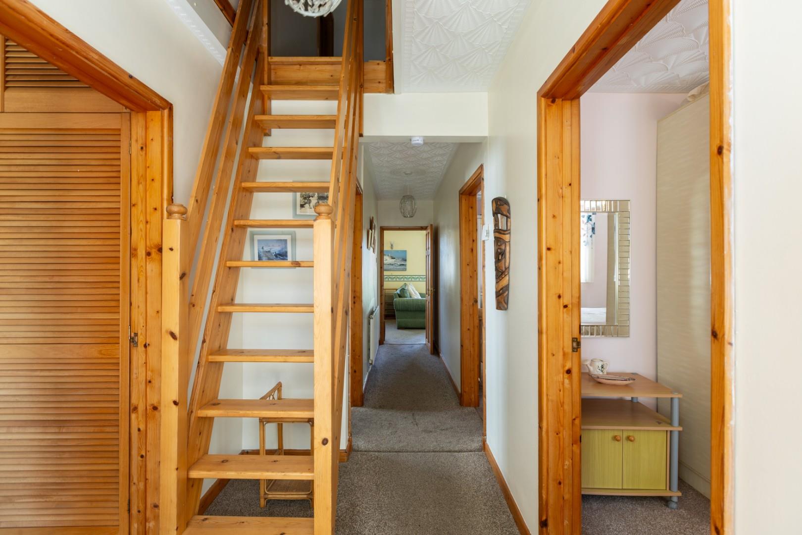 Rossers Field, Mumbles, Swansea, SA3 4JQ